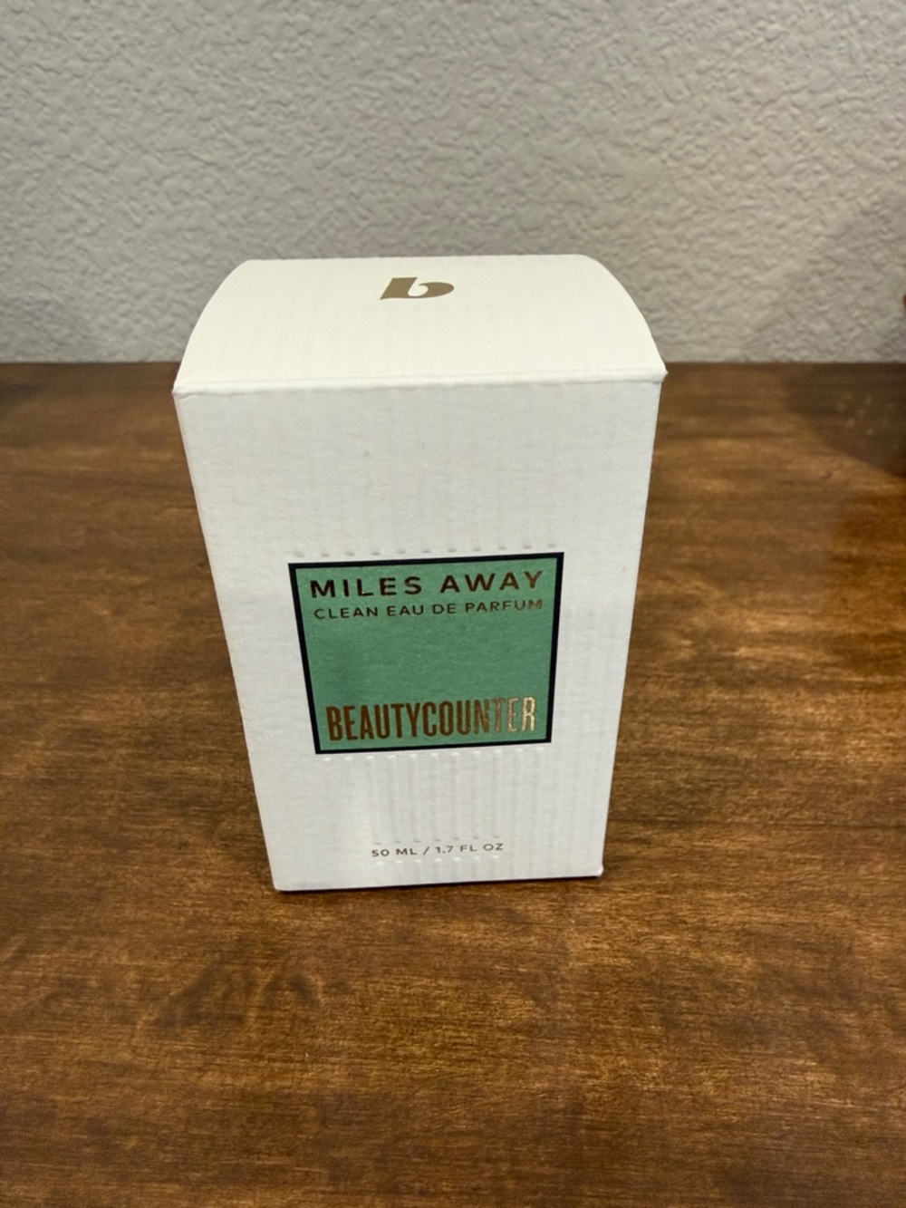 NIB beautycounter miles away parfum-